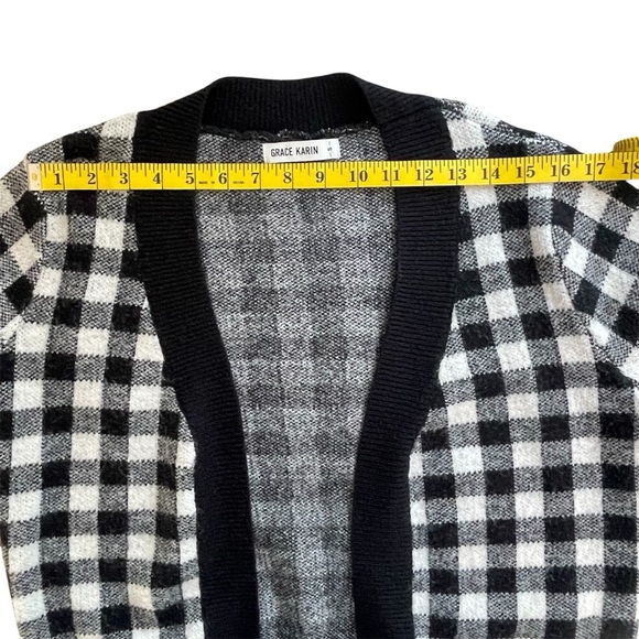 Buffalo Check Cropped Cardigan - Picture 10 of 14